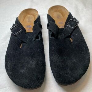 Woman’s Birkenstock size 8